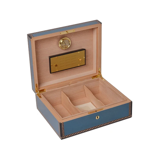 Elie Bleu Medals Blue Sycamore Humidor – 75 Cigar Capacity - Image 2