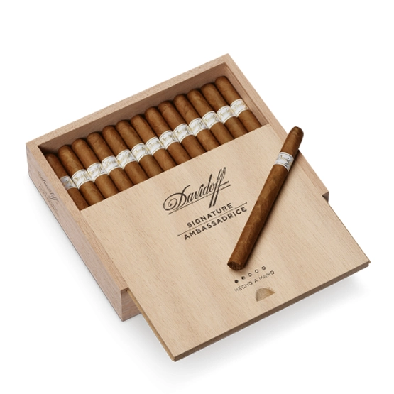 Davidoff Signature Ambassadrice Cigar - Box of 25