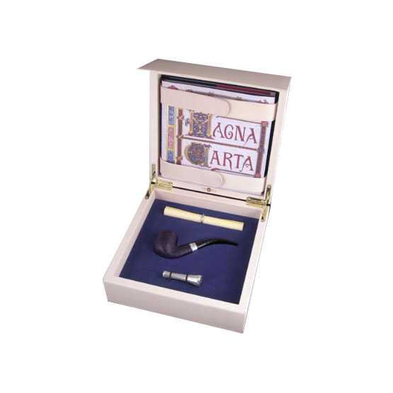 White Spot Magna Carta Pipe Made by Alfred Dunhill - Image 3